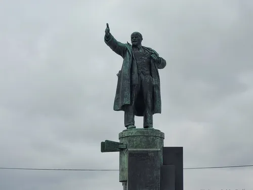 'Paz, Terra e Pão': a volta de Lenin do exílio e as | Internacional